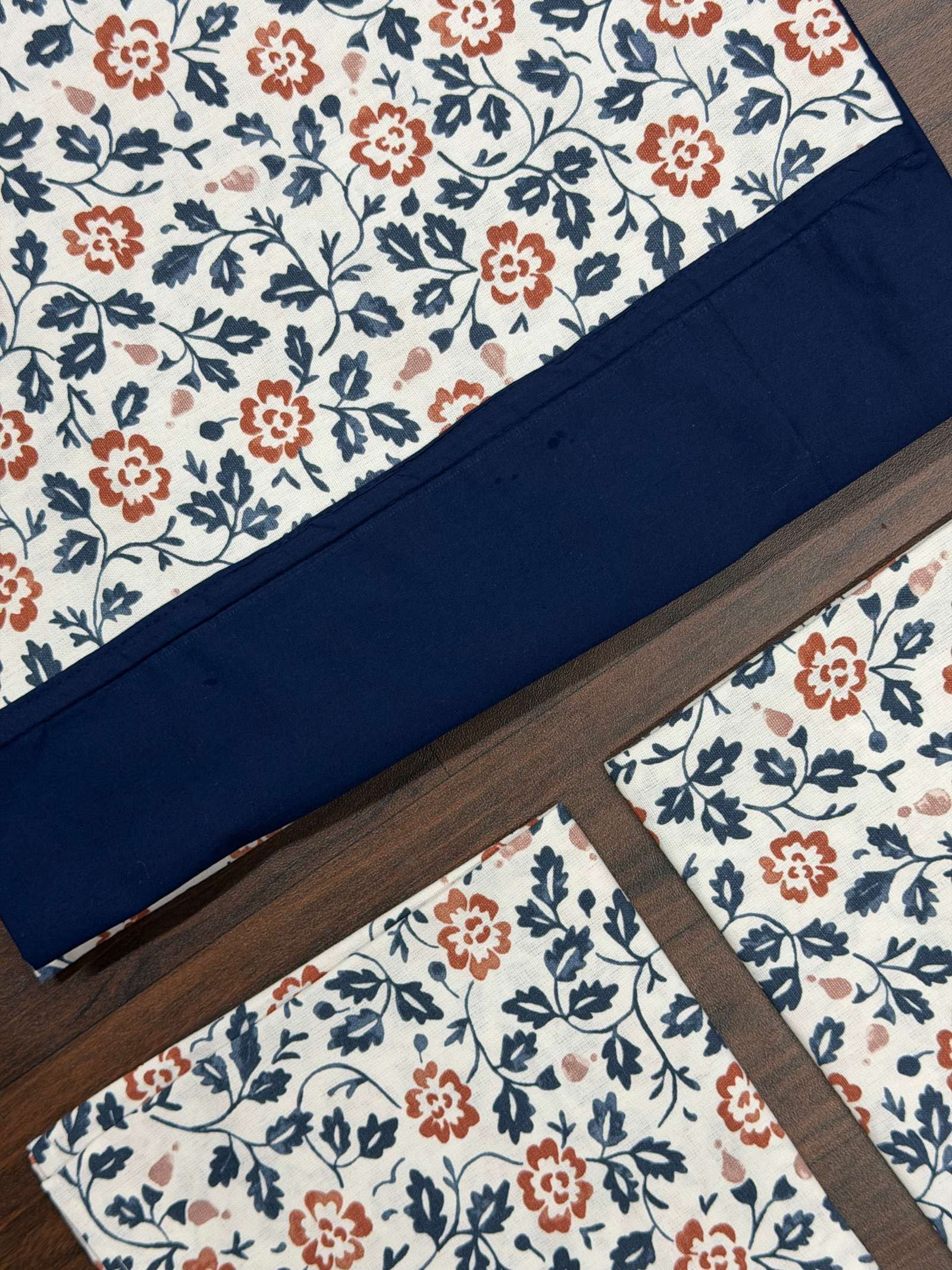 Cotton Border Bedsheet Queen 90x100 Inch – Royal Mantel