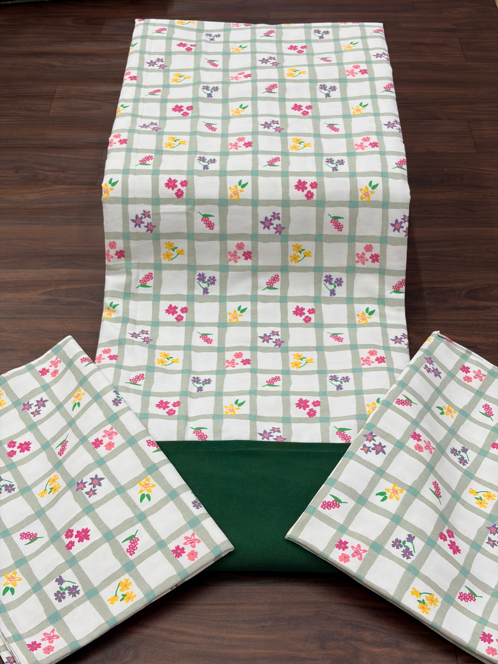 Cotton Border Bedsheet King 100x110 Inch