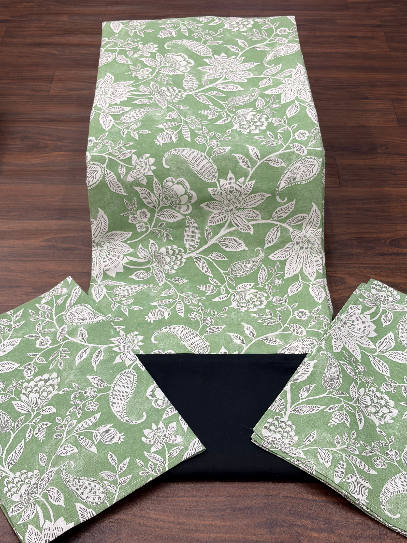 Cotton Border Bedsheet King 100x110 Inch – Royal Mantel
