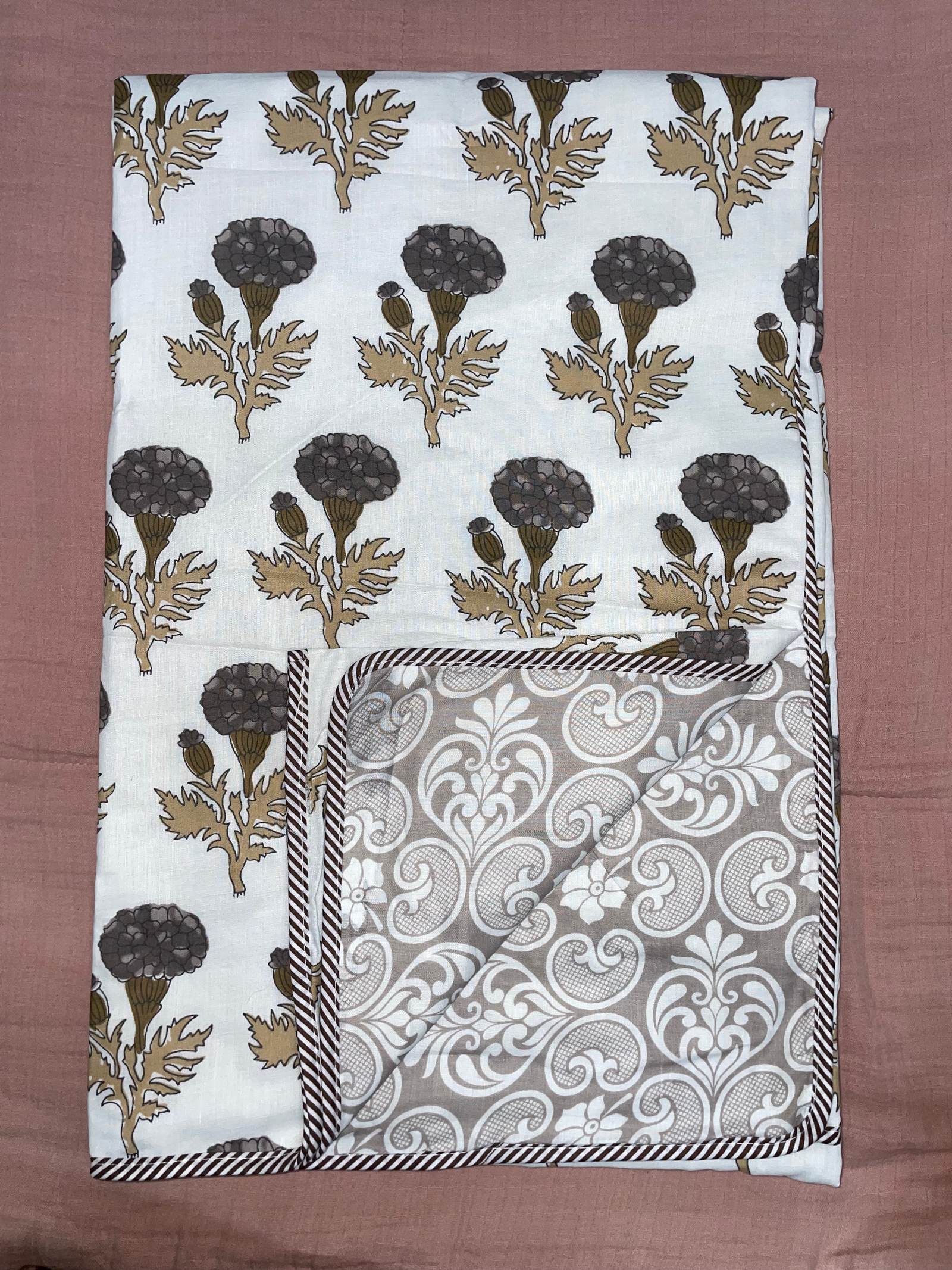 Mulmul cotton Dohar – Royal Mantel